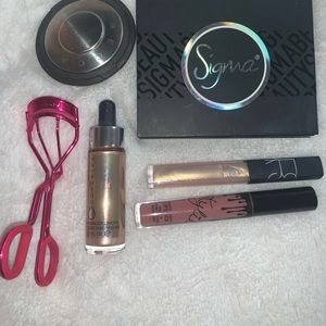 6 PIECE HIGH END MAKEUP SET- SEE DESC